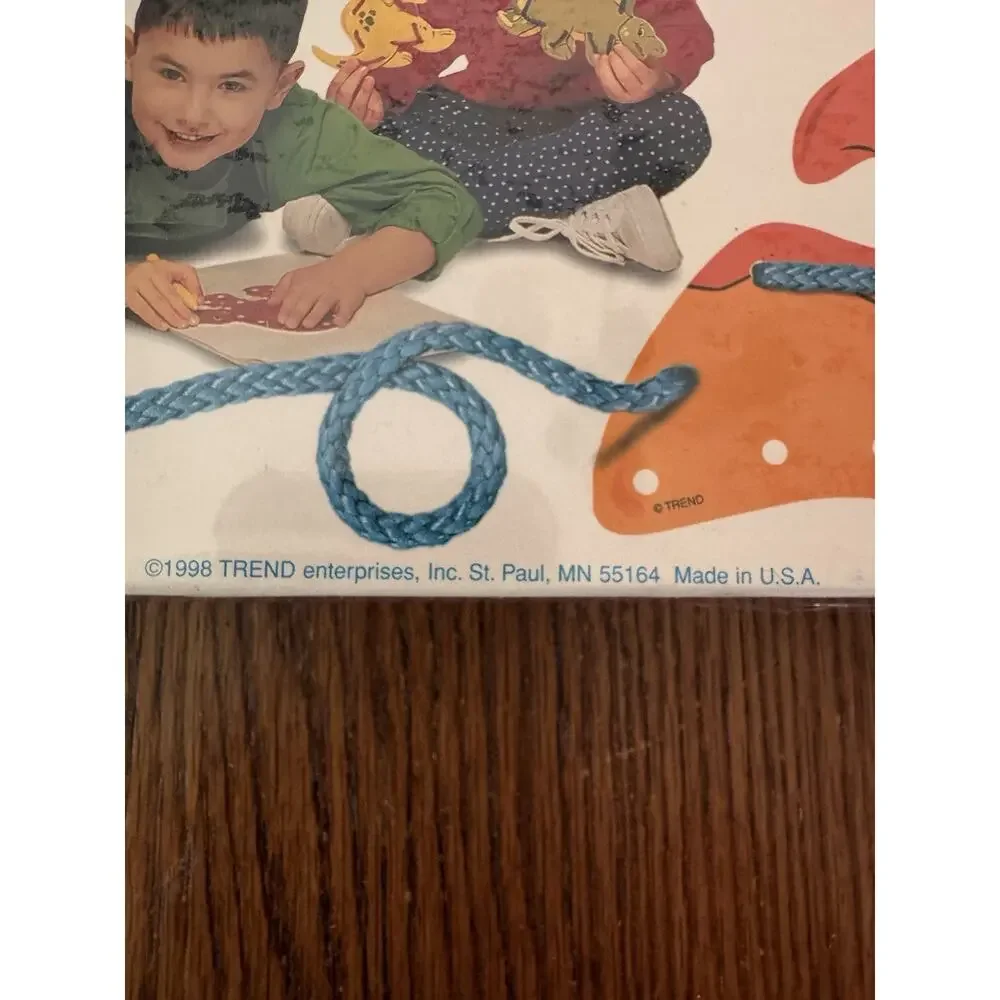 Prehistoric Pals Lace Trace n Play Dinosaurs 6 Lacing Cards Sewing 1998 NEW Toys
